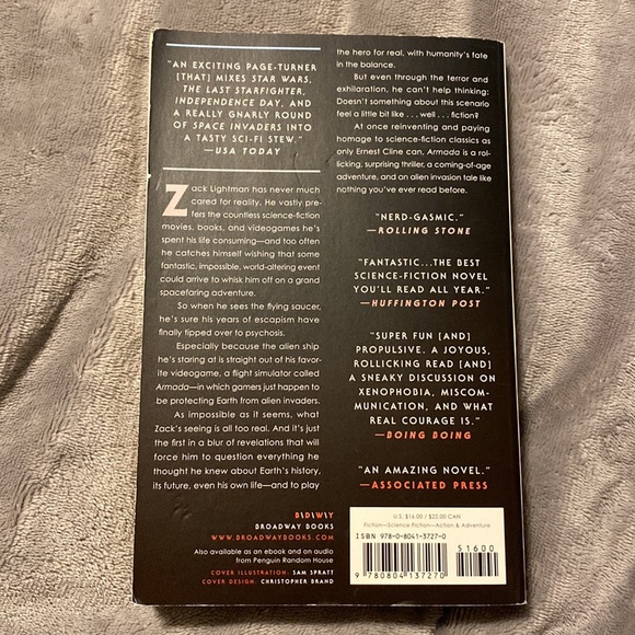 Armada: A novel by the author of Ready Player One - Picture 2 of 6